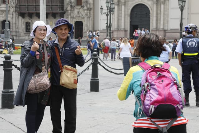 Más de un millón de turistas extranjeros visitaron el Perú en la primera parte del 2025