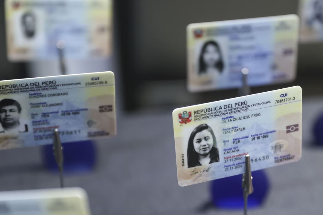 ¡Adiós DNI azul y amarillo!: Reniec emitirá desde ahora solo el DNI electrónico 3.0