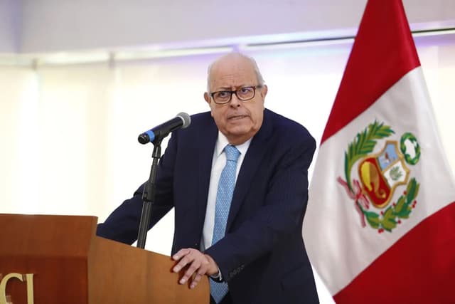 Julio Velarde no descarta continuar en el BCR: «lo pensaría» ante una eventual propuesta