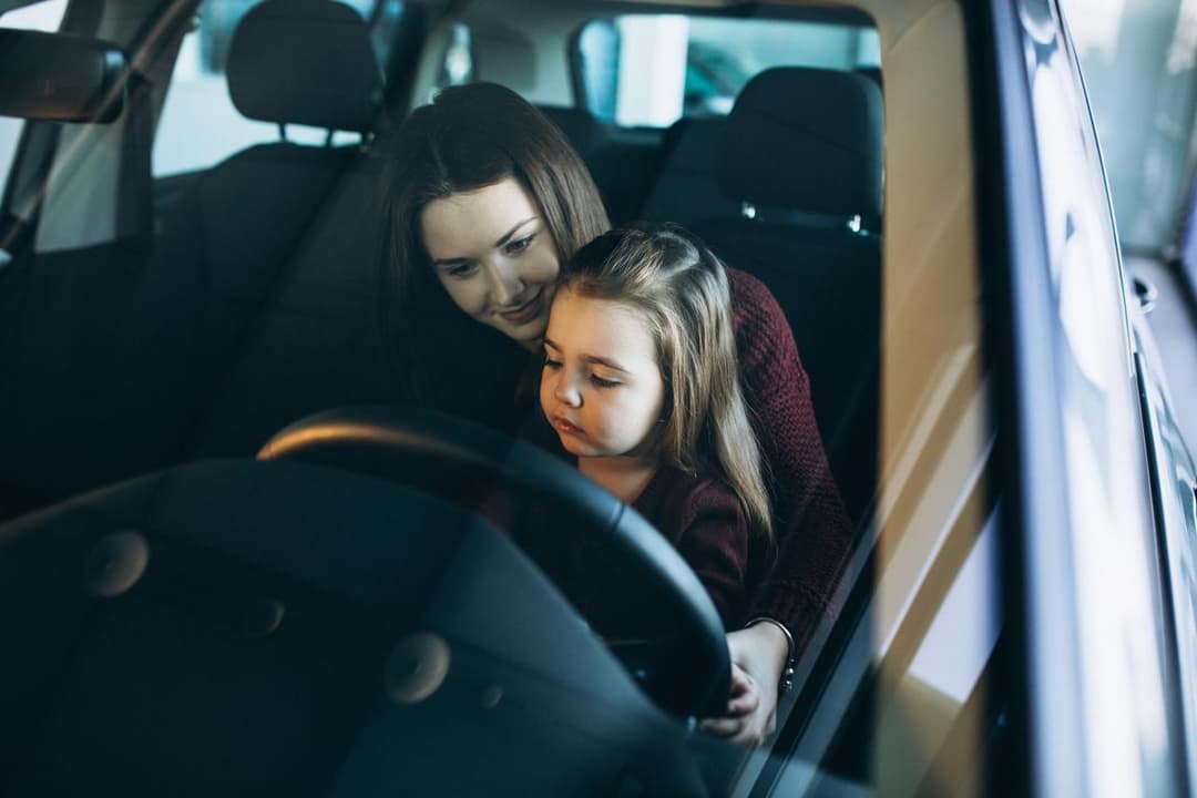 Madres al volante: la economía flexible impulsa el crecimiento de mujeres conductoras en América Latina