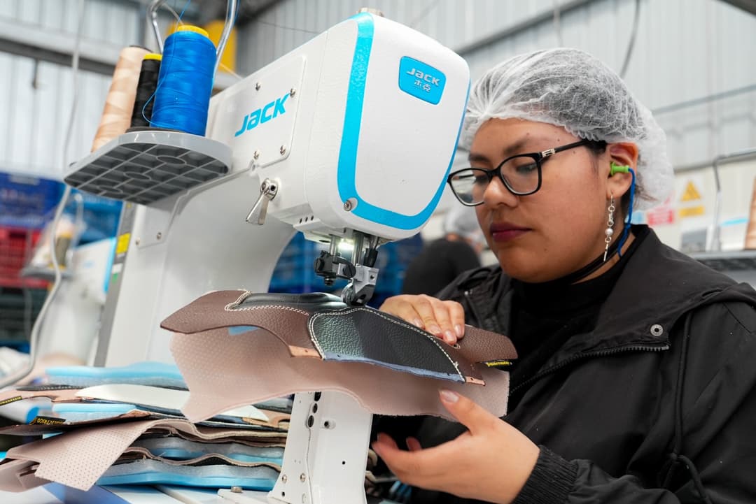 Las MYPE contribuyen con el 20.6 % al PBI y generan 10.3 millones de empleos en el Perú