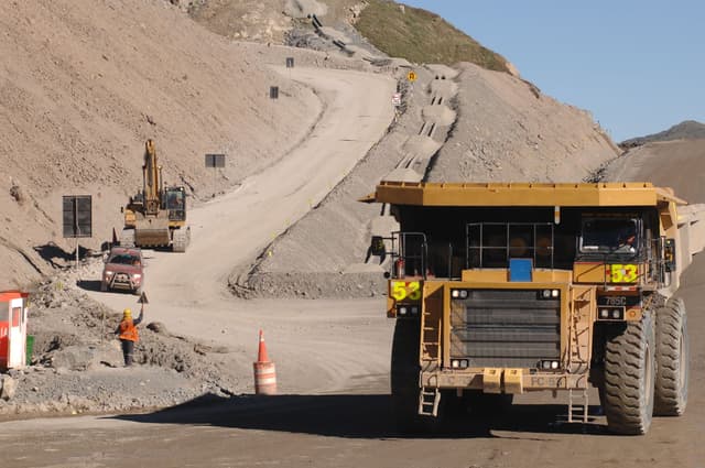 Yanacocha extenderá sus operaciones hasta 2031 impulsada por el alza del precio del oro